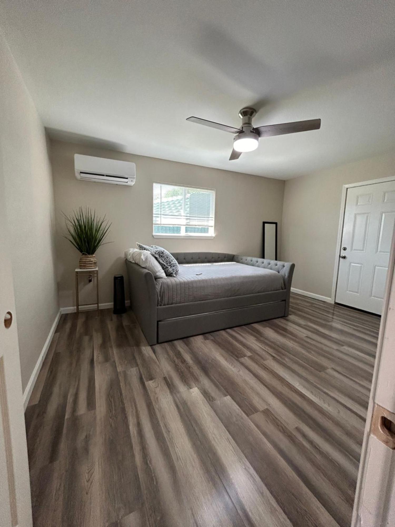 Beautiful Spacious Guest Home ローズビル エクステリア 写真